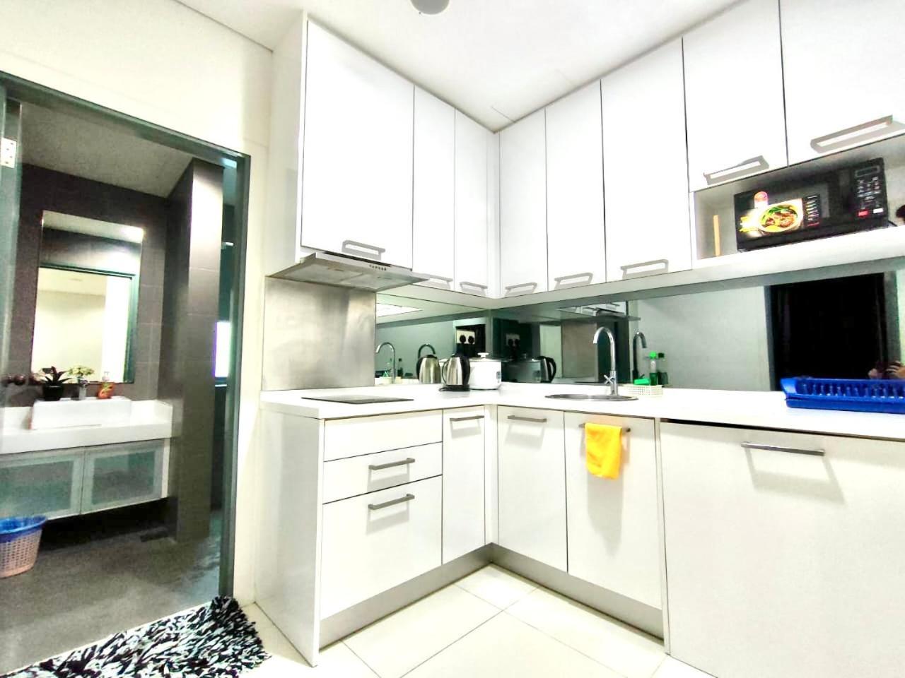 Klcc One Bedroom Apt & Studio 쿠알라룸푸르 외부 사진